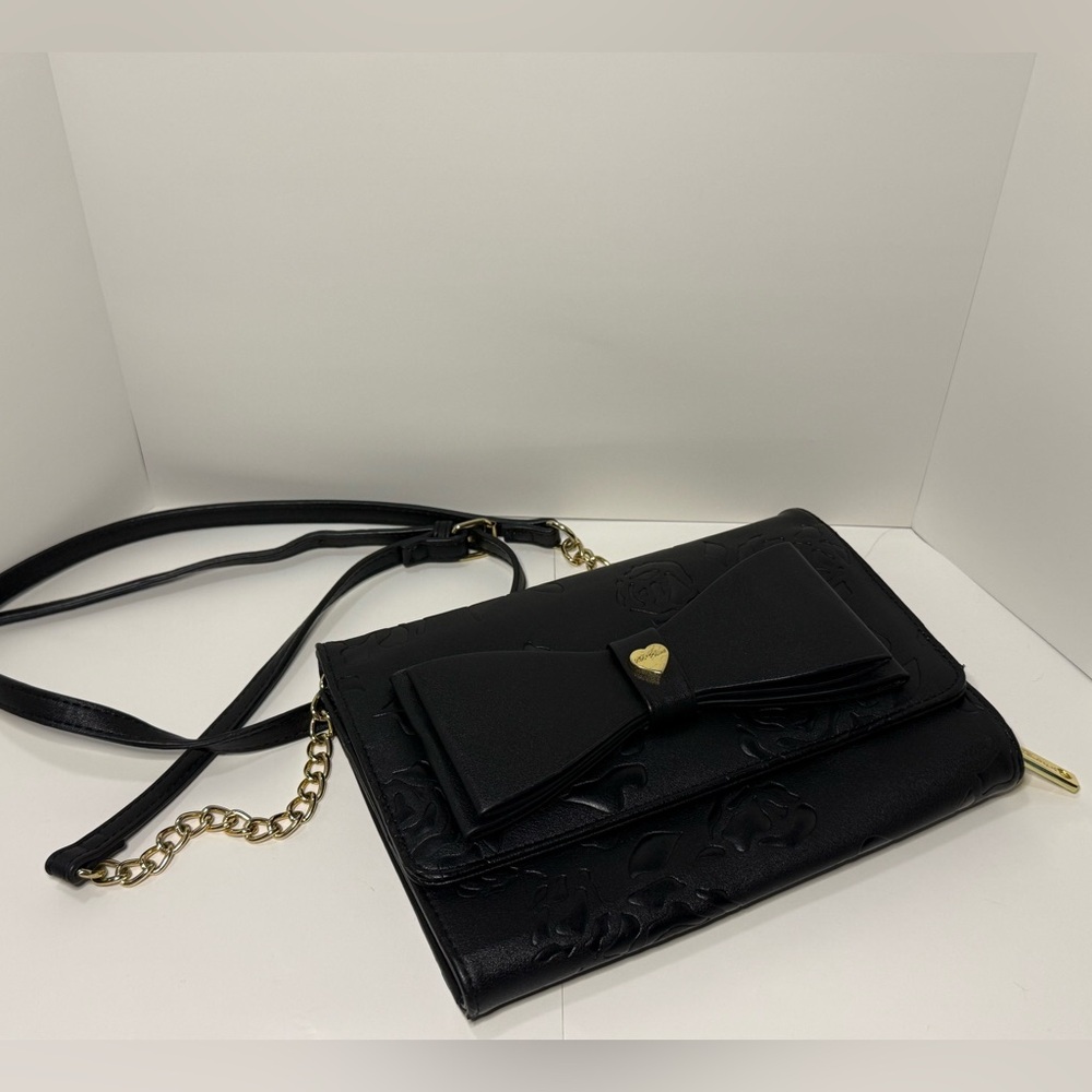 Betsey Johnson Black Crossbody Bag with Bow and Gold Chain